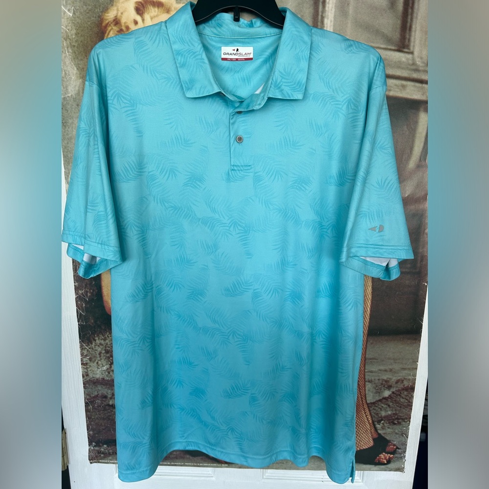 Men’s Grand Slam athletic fit golf shirt. Blue leaf pattern. Size XXL. EUC!